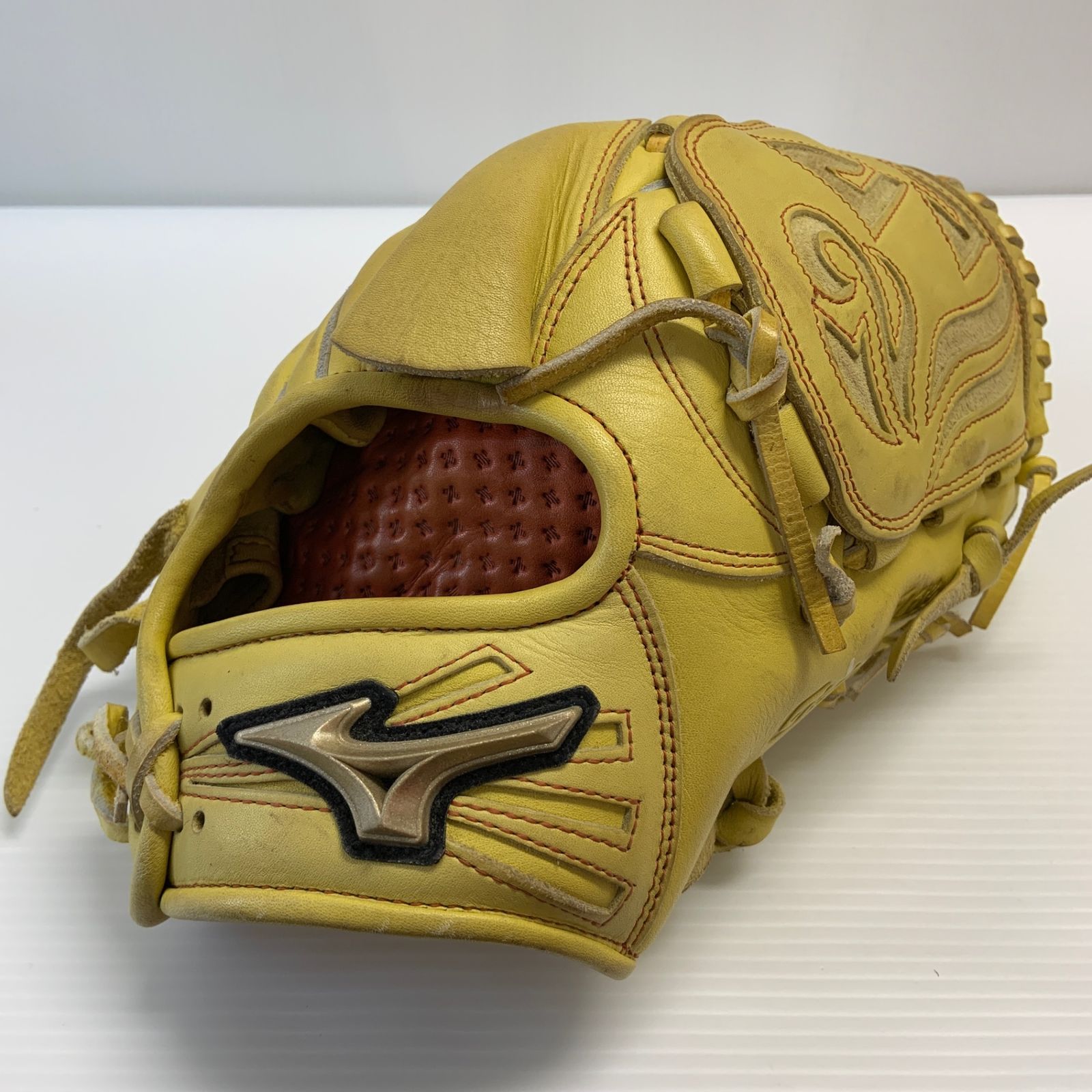 ミズノ MIZUNO グローバルエリート Global Elite 1AJGR21401 軟式 大人 一般 投手用 グローブ ピッチャー グラブ 右投げ 中古品 野球 8622