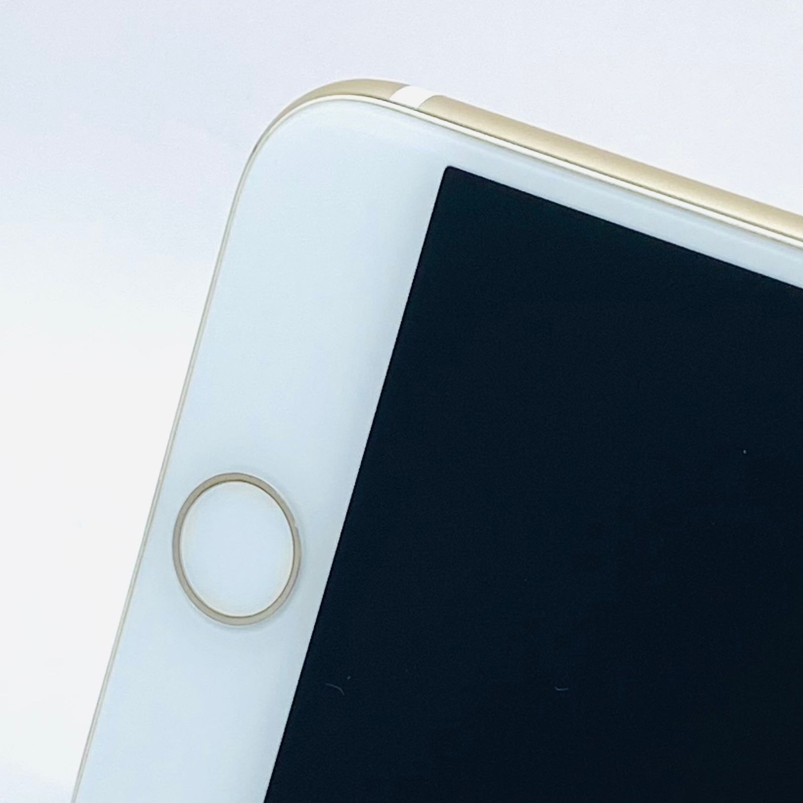 docomo iPhone7 32GB ゴールド MNCG2J/A SIMロック解除済み 利用制限〇 docomo iPhone7 32GB ゴールド MNCG2J/A SIMロック解除済み 利用制限〇