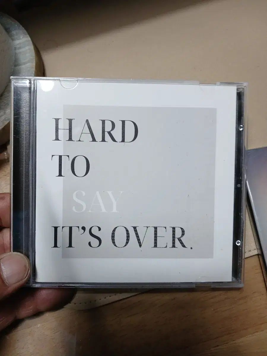 HARD TOSAY IT ' S OVER 稀少盤