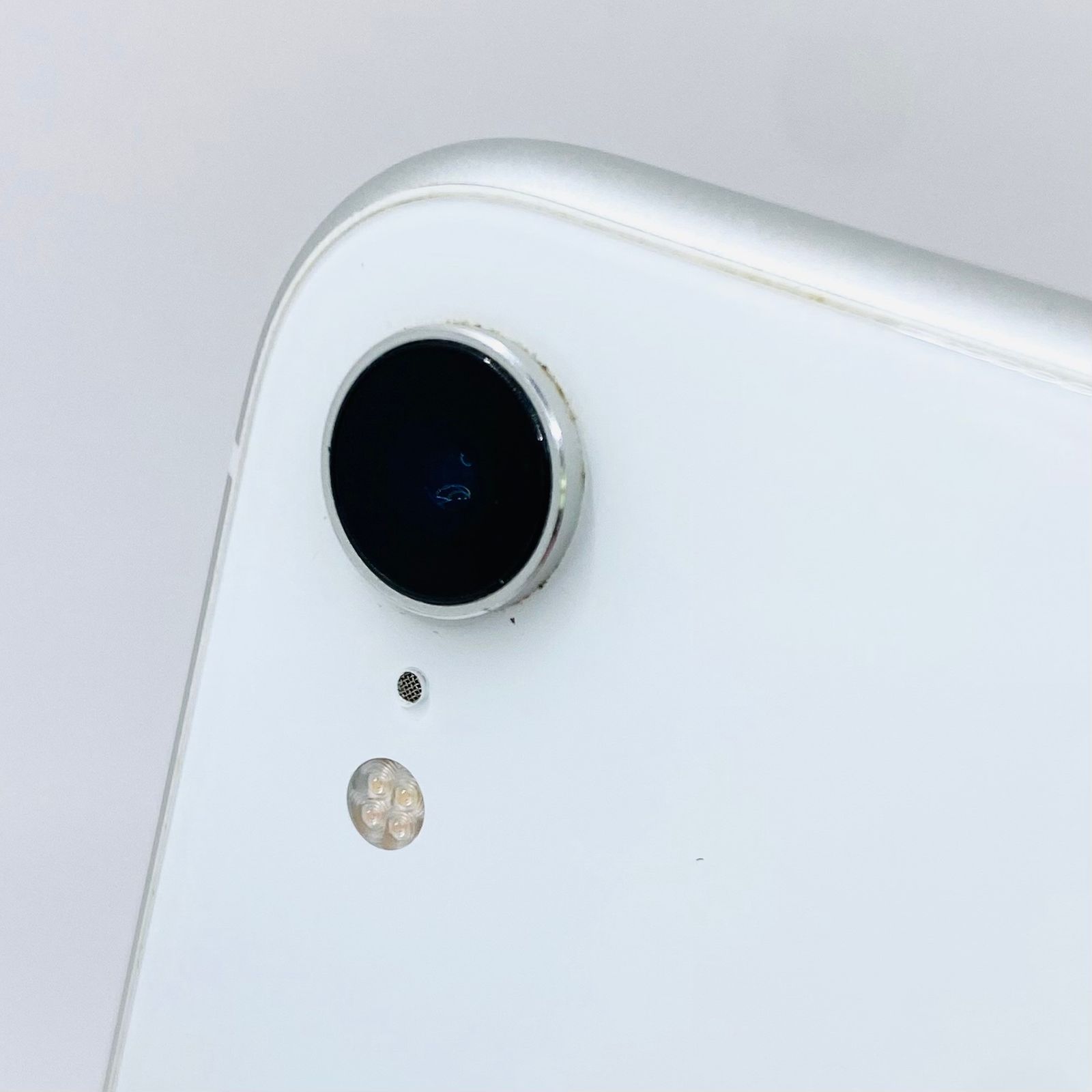 docomo iPhoneXR 64GB ホワイト SIM解除済 Bランク - メルカリ