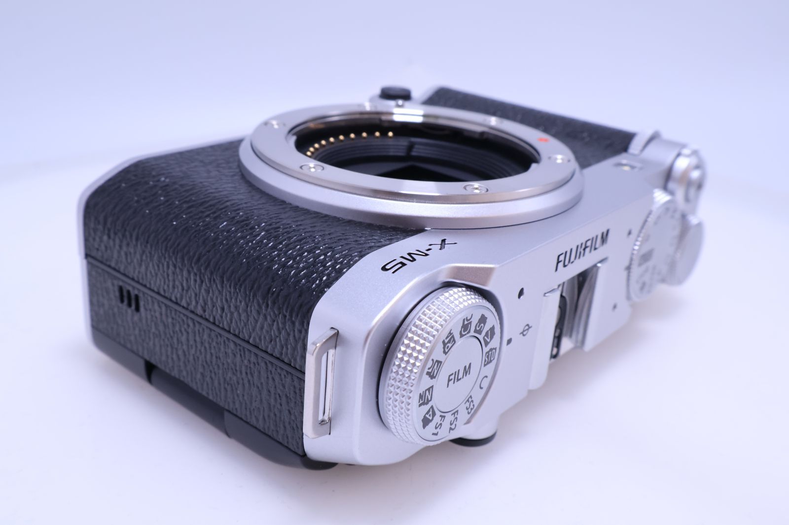 228回 極美品】FUJIFILM X-M5 ボディ シルバー ミラーレス一眼カメラ F X-