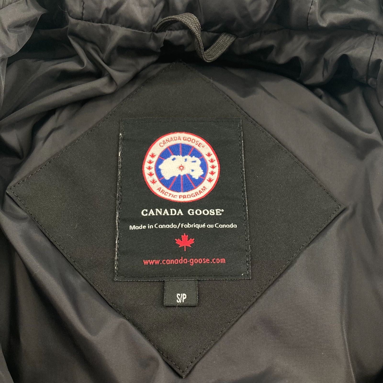 Canada Goose(カナダグース)　MACKENZIE マッケンジー ダウンコート 2302JL
