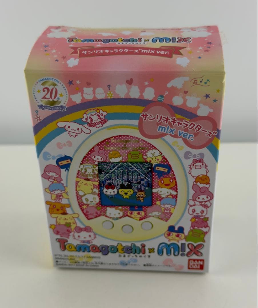 ほぼ新品 たまごっちみくす mix サンリオキャラクターズ Tamagotchi mix ver イエロー バンダイ