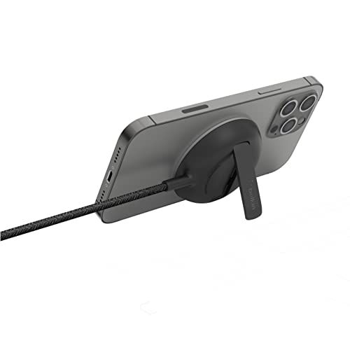 Belkin MagSafe認証 ワイヤレス充電パッド iPhone15/14/13/12 最大15W急速充電 キックスタンド付き AC電源アダプター付属 ブラック WIA004dqBKas