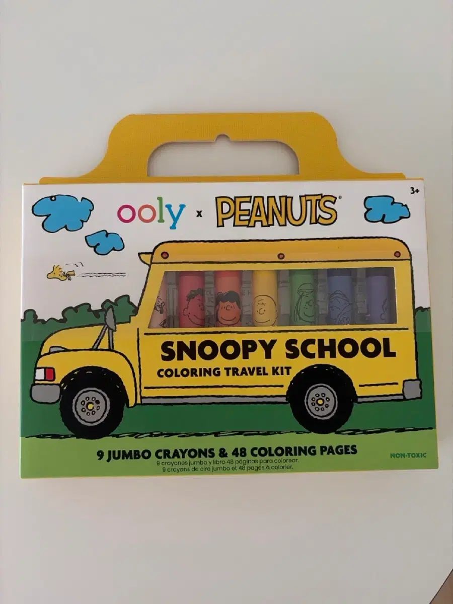ooly SNOOPY 色鉛筆 9色 + 塗り本 48ページ