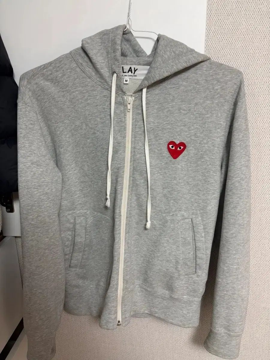 COMME des GARCONS フードジップアップ 11,258円