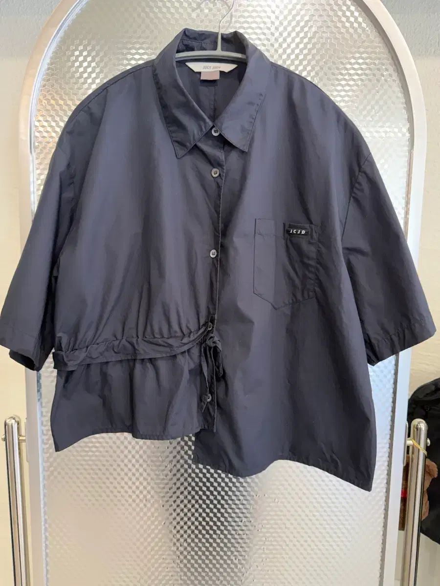 Jucy Judy ジュシジュディ アシンメトリー シャーリング 半袖 シャツ xs