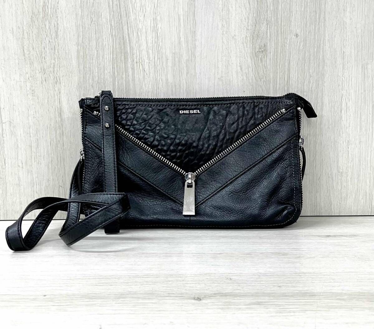 DIESEL/ディーゼル/ショルダーバッグ/LE-ZIPPER/2wayレザーバッグ/ブラック 6,184円
