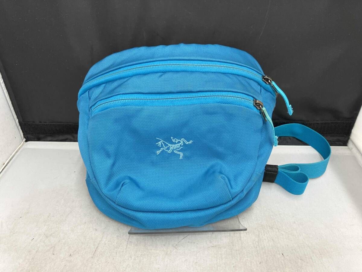 [ARC’TERYX]ボディバック ブラック×ブルー 経年劣化あり ARC'TERYX (アークテリクス) ロゴ ウエストバッグ マンティス 1