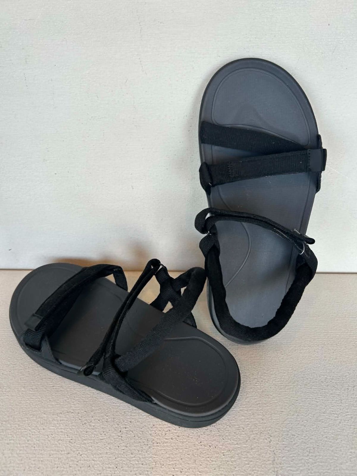 rig リグ Tetiva ユニセックス リカバリーサンダルBlack US9（27cm）