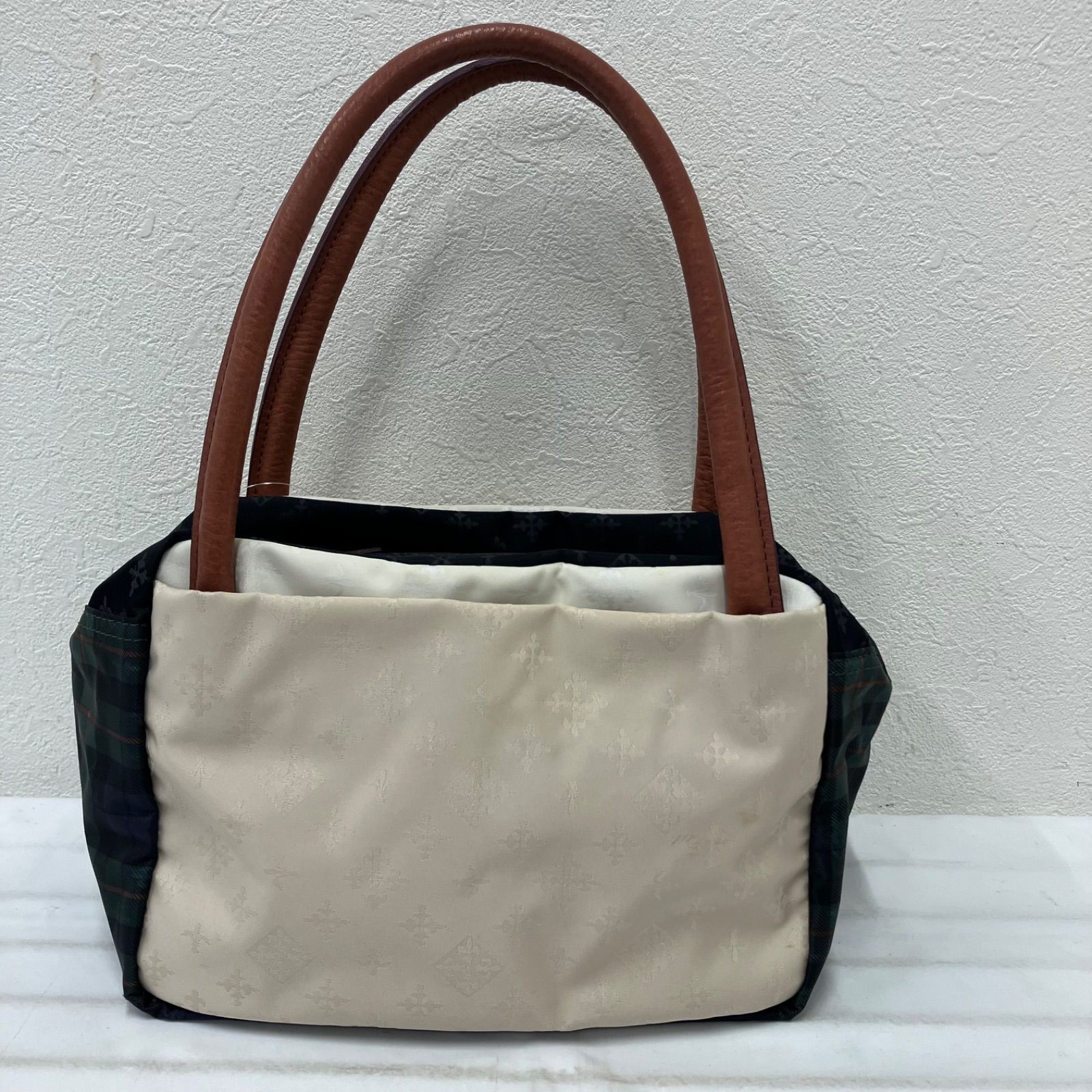 3346　russet ラシット　キューブバッグ　トートバッグ　ハンドバッグ　マルチカラー　チェック柄　アイボリー　モノグラム　レディース　シンプル　カジュアル　きれいめ