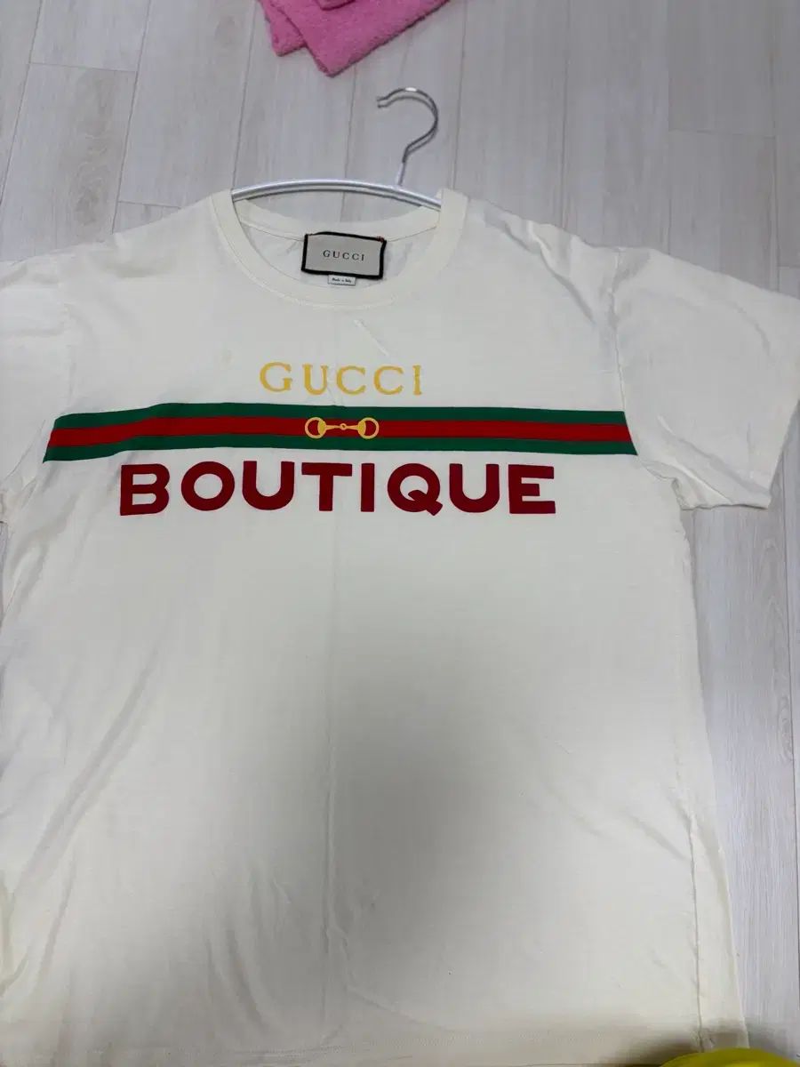 グッチ ビューティ プリント 半袖 Tシャツ