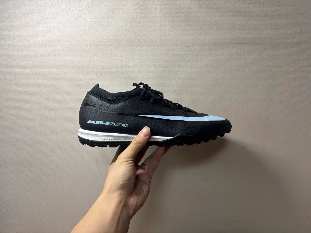 270 NIKE ズーム ヴェイパー16 プロ TF サッカーシューズ