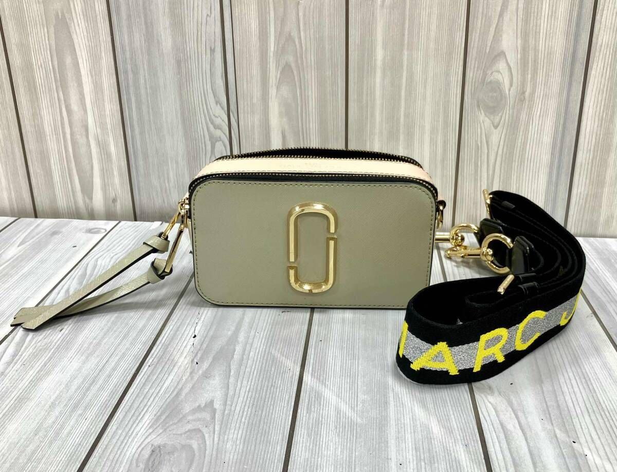 MARC JACOBS マークジェイコブス ショルダーバック ベージュ スナップショット