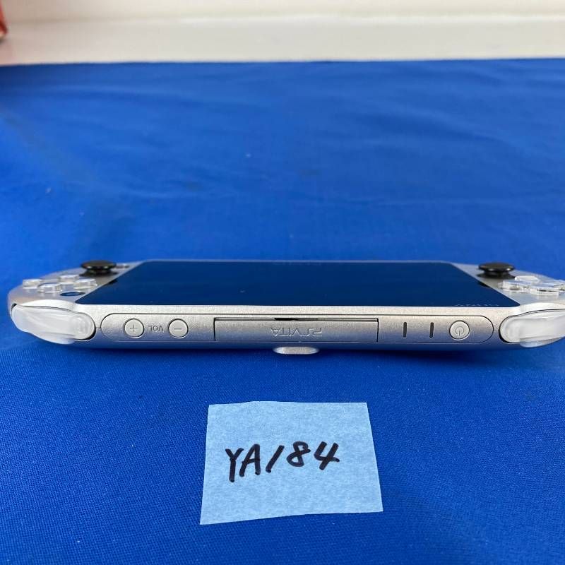 ◇ワYA184【限定モデル】SONY PlayStation Vita ドラゴンクエスト