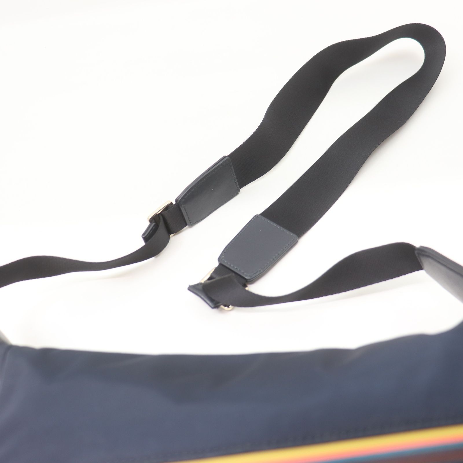 未使用品【ポール・スミス】ショルダーバッグ　レザー✖️ナイロン　マルチカラー ITQEVE8BXZX4 Paul Smith ポールスミス マルチストライプ ナイロン