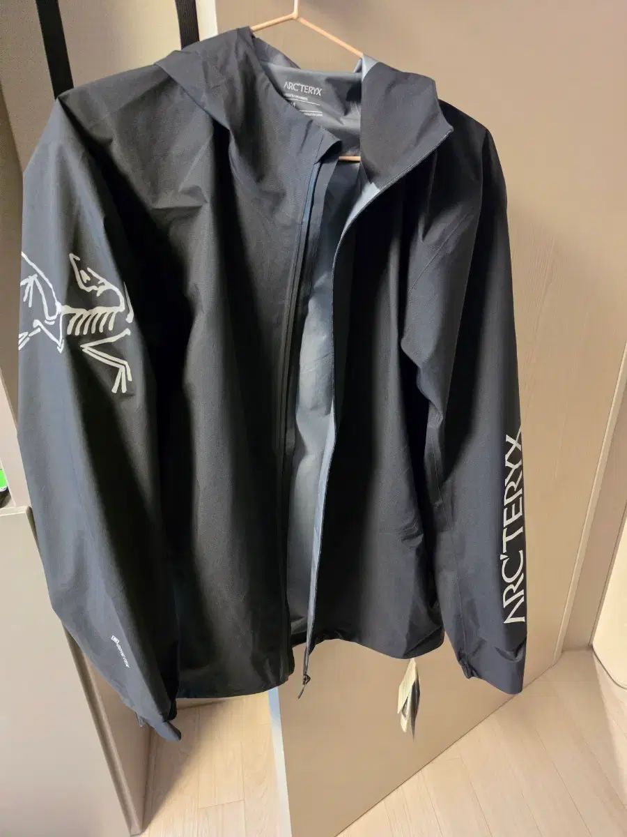 M ARC'TERYX アークテリクス ノーバンジャケット ブラック