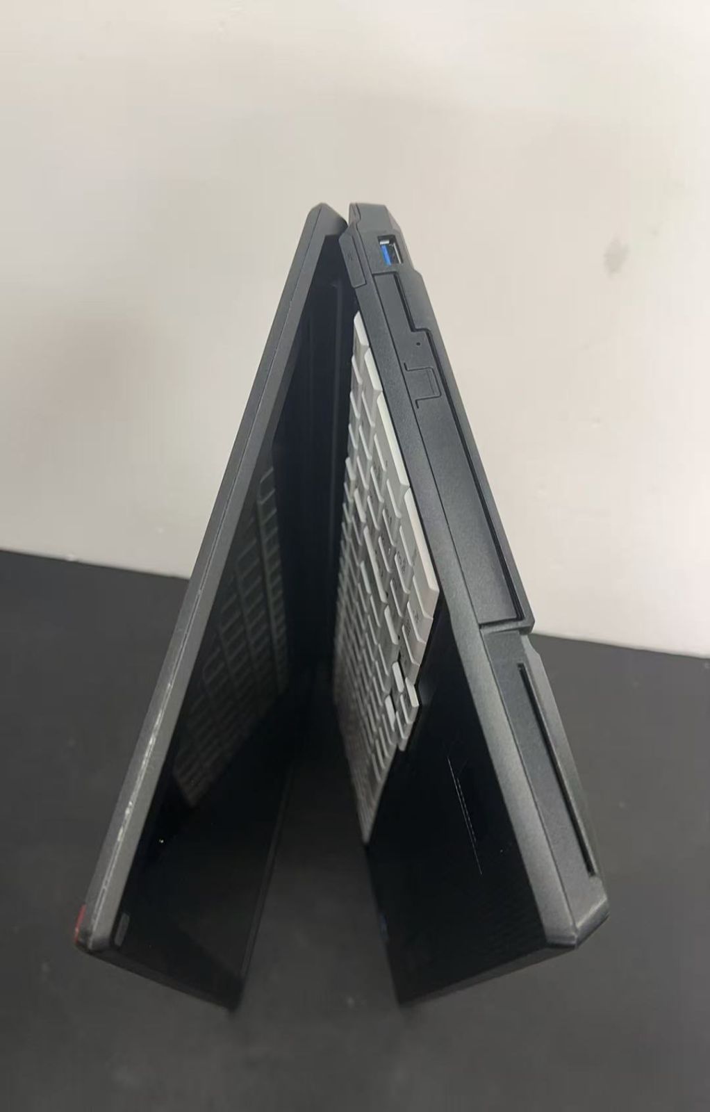 FUJITSU LIFEBOOK A7511/G 15.6型 / Core i3-1125G4 ++924043