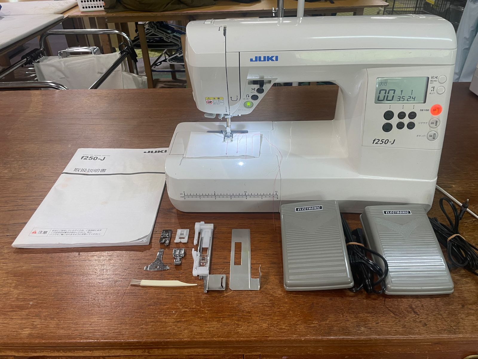 【ジャンク品】JUKI f250-J 家庭用コンピューターミシン（JUKI HZL-G200と同等モデル) 【部品取りに】