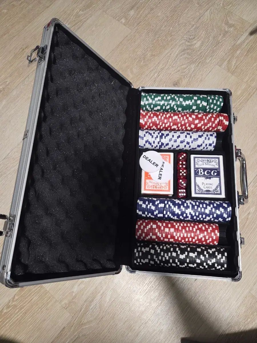 ホールデムチップセットSET出品