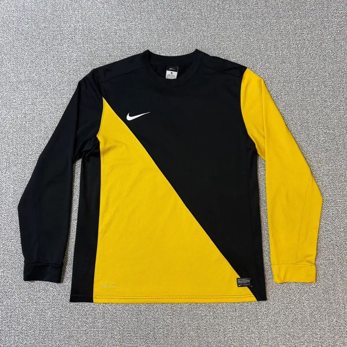 ナイキ ドライフィット 機能性 長袖 XL