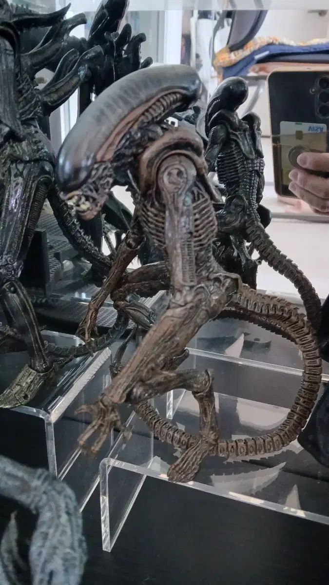 ネカ ドッグ ALIEN フィギュア