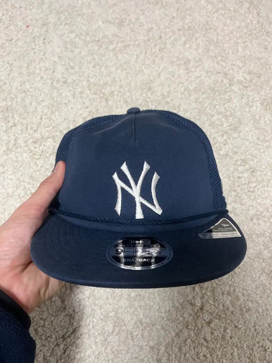 NEW ERA ディスイズネバーザット ニューヨーク・ヤンキース 9FIFTY レトロ クラウン トラッカー キャップ