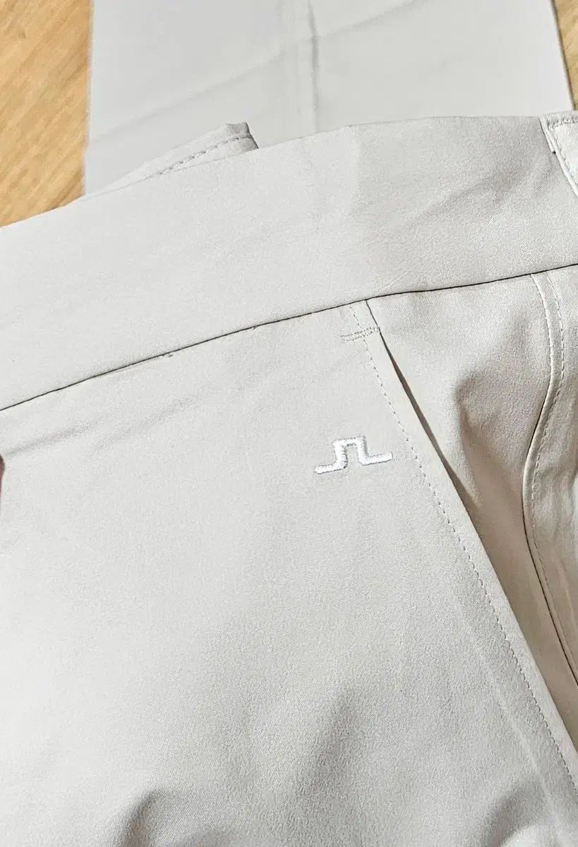 (新品) J.LINDEBERG(J.リンドバーグ) ゴルフ メンズ パンツ 春 夏 パンツ ズボン 34/32