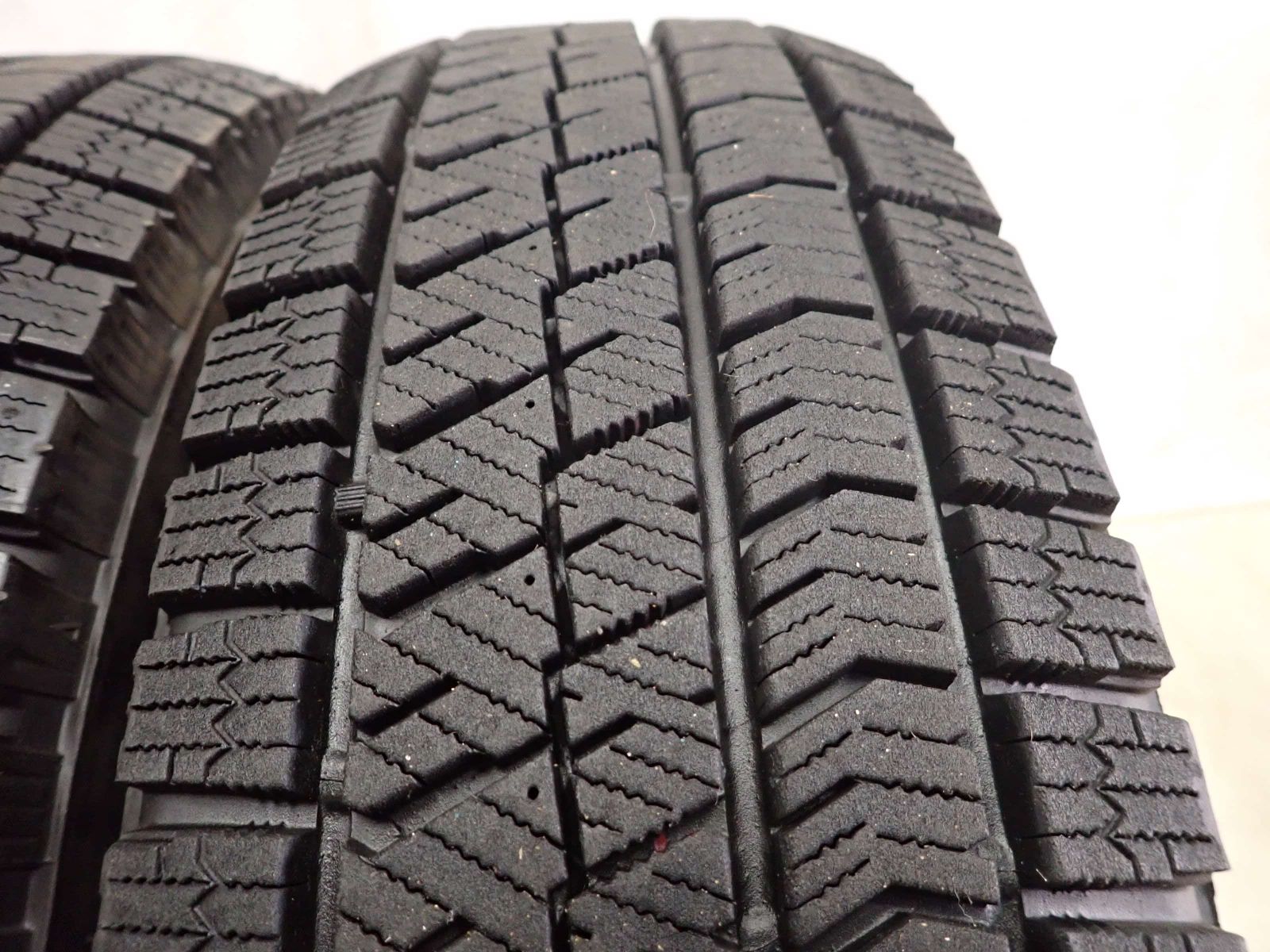 冬4本SET 会社宛 送料無料 175/70R14 84Q ブリヂストン ブリザック
