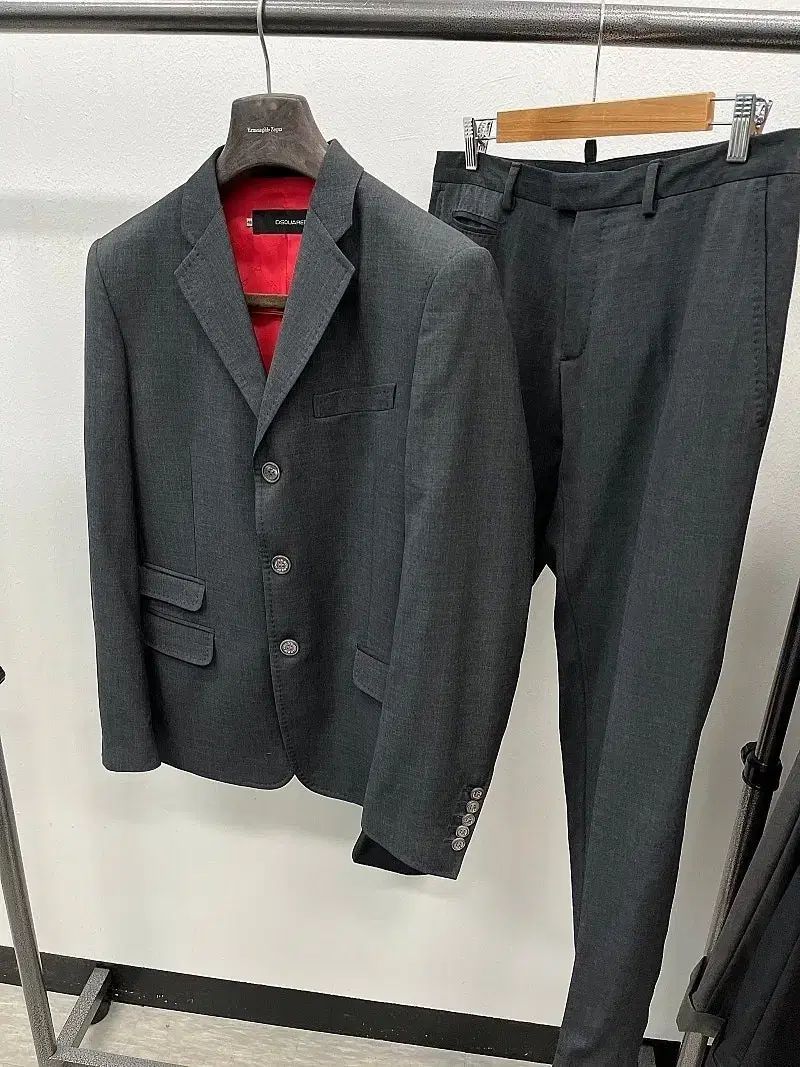 95 31) DSQUARED2 コレクション セットアップスーツ