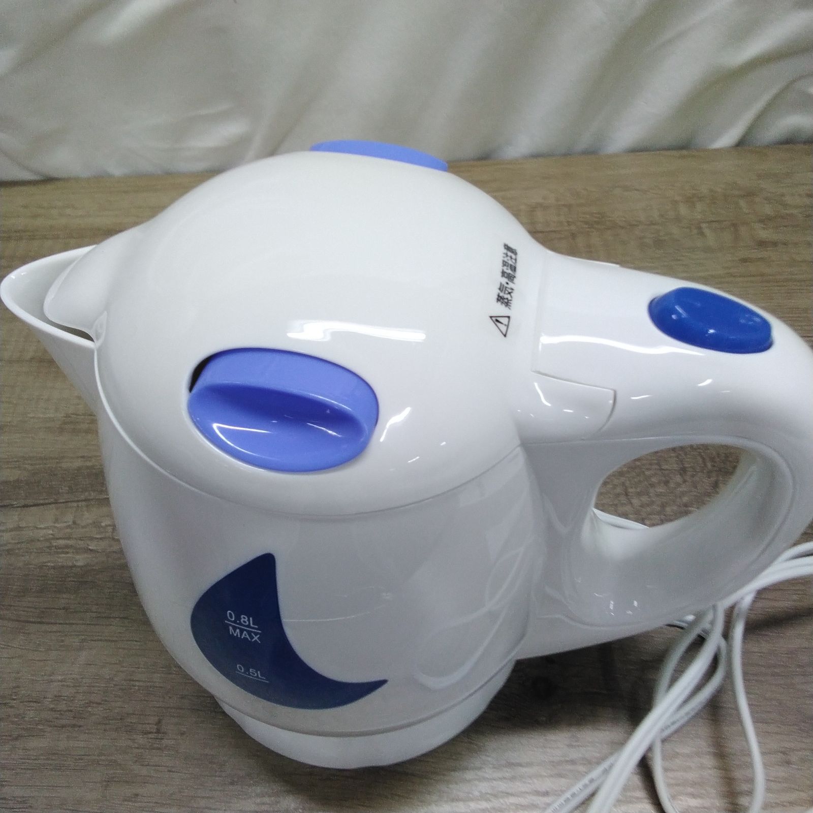 キッチン用品 電気ケトル 湯沸かしポット 0.8リットル 未使用品 箱入 
