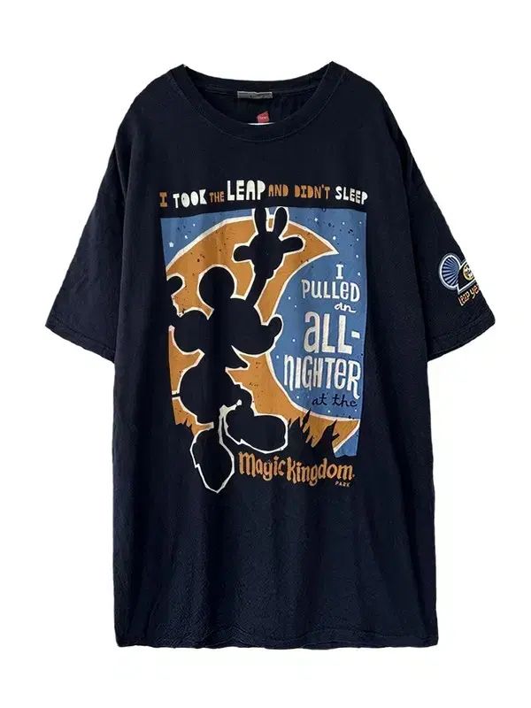 XL DISNEY ディズニー マジックキングダム ミッキーマウス グラフィック半袖Tシャツ