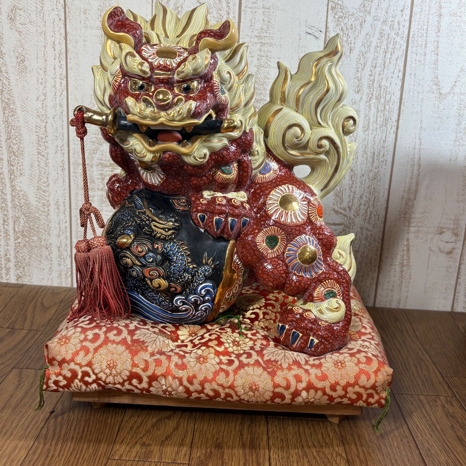 【希少・九谷焼】須栄義 剣獅子 玉乗り 縁起物 置物 玉乗り獅子 魔除け 9,600円