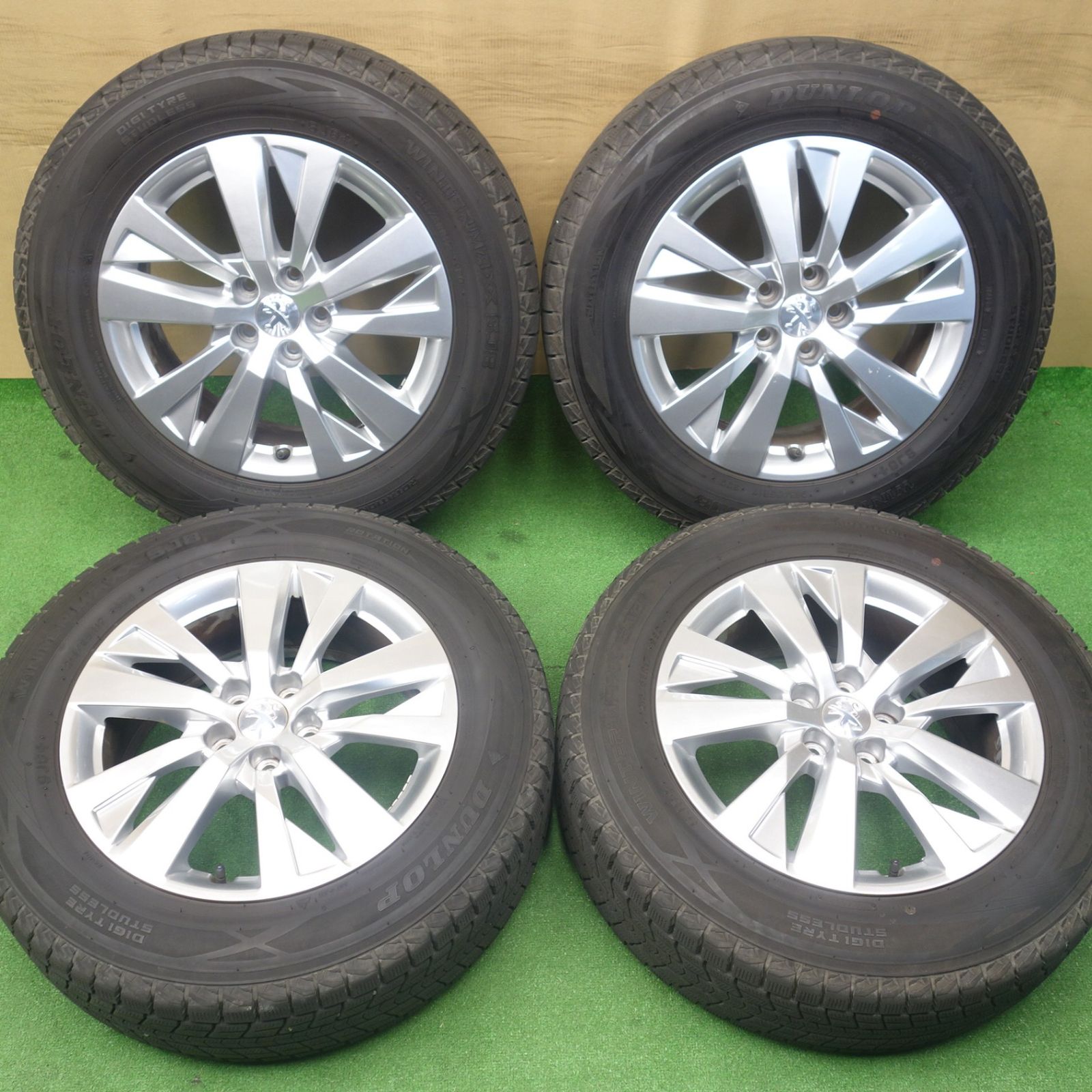 バリ溝！23年！キレイ！9.5分★プジョー 3008 純正 215/65R17 スタッドレス ダンロップ ウインターマックス SJ8 SJ8+ 17インチ PCD108/5H★6050302KTス