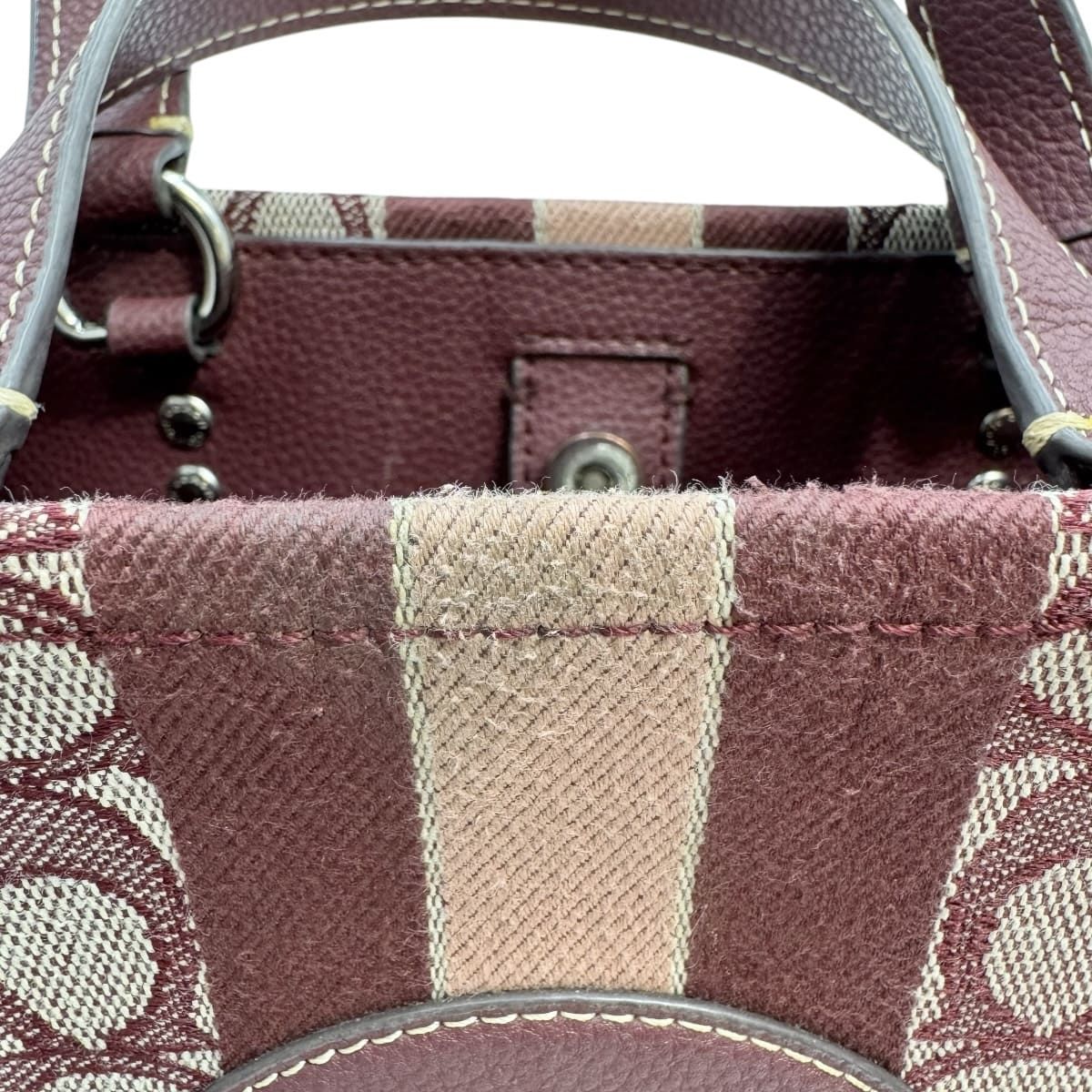 COACH コーチ 2wayトートバッグ シグネチャー ストライプ ワインレッド