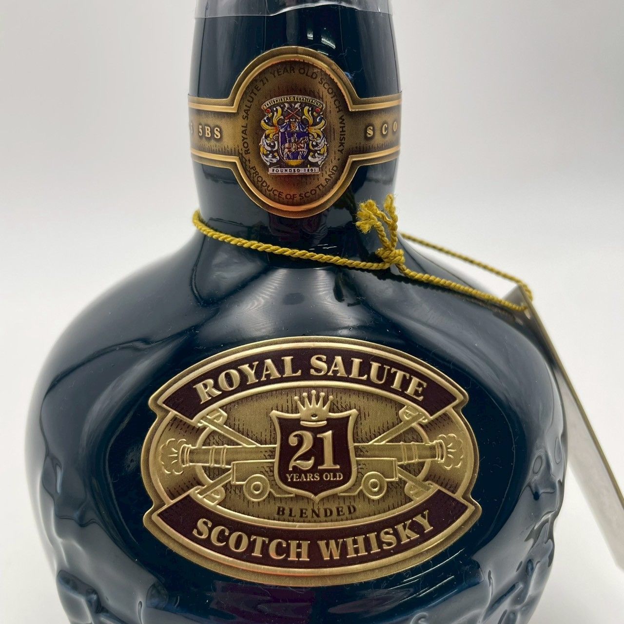 古酒】シーバスリーガル ロイヤルサルート21年 青陶器 700ml - メルカリ