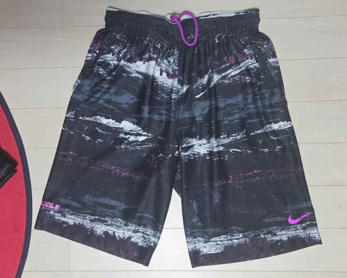 M NIKE レブロン 13 アルティメット エリート バスケット ハーフパンツ ショーツ