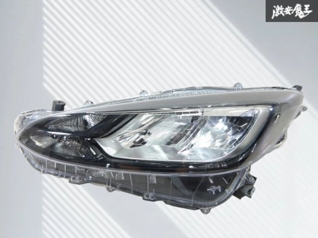 【レンズキレイ!!】 トヨタ 純正 MXPK10 MXPK11 アクア LED ヘッドライト ヘッドランプ 左 左側 助手席側 刻印 X4 KOITO 52-335 即納 棚