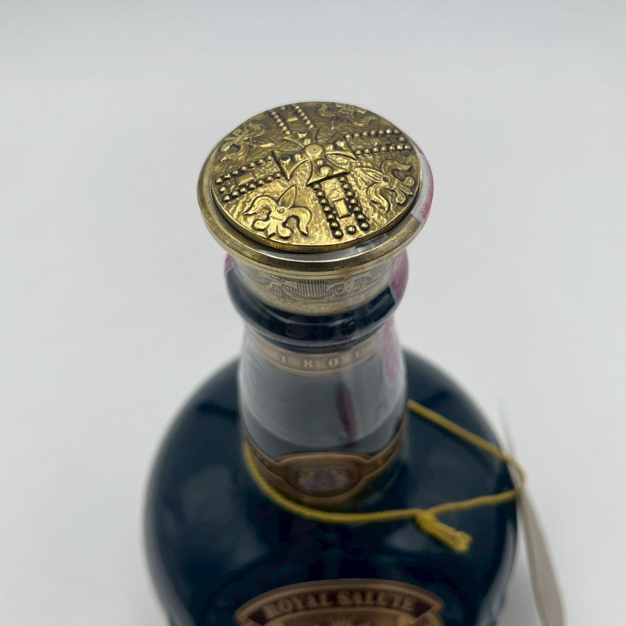 シーバスリーガル 21年 青陶器ボトル 古酒 700ml - メルカリ