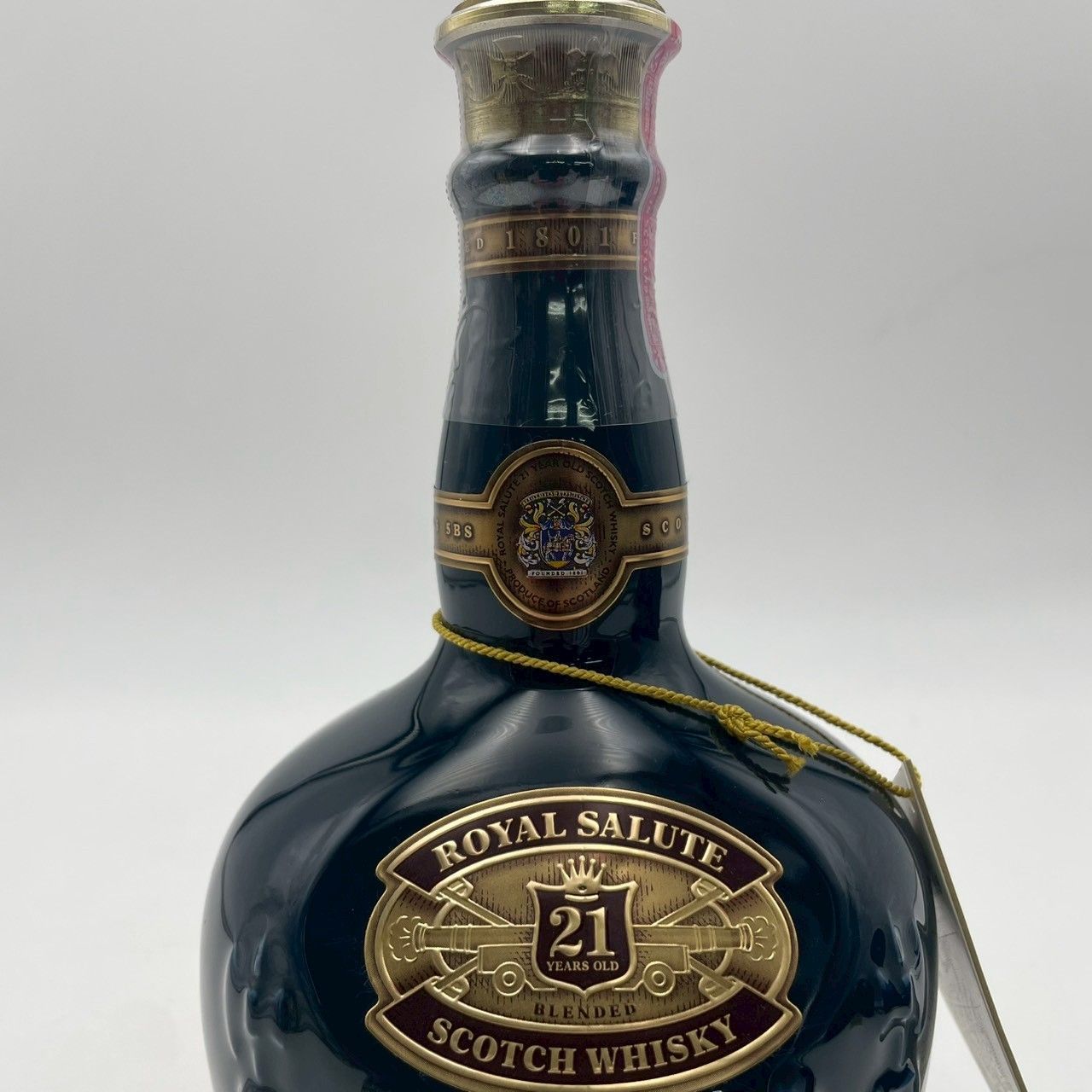 シーバスリーガル 21年 青陶器ボトル 古酒 700ml - メルカリ
