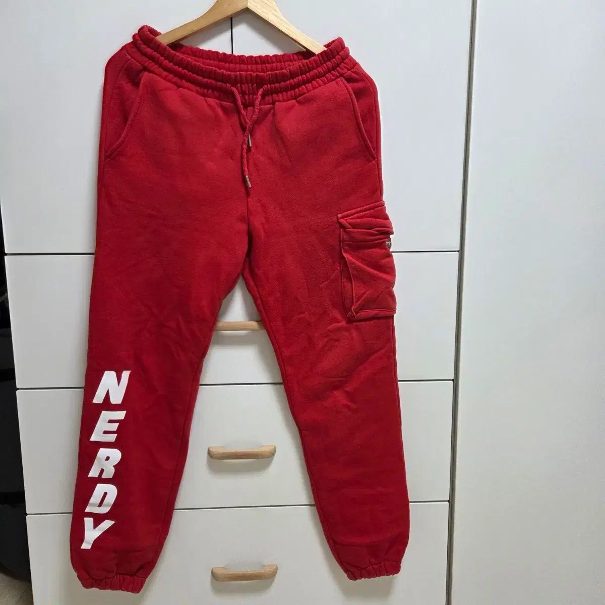 ノルディ ジョガー トレーニングパンツ レッド Sサイズ