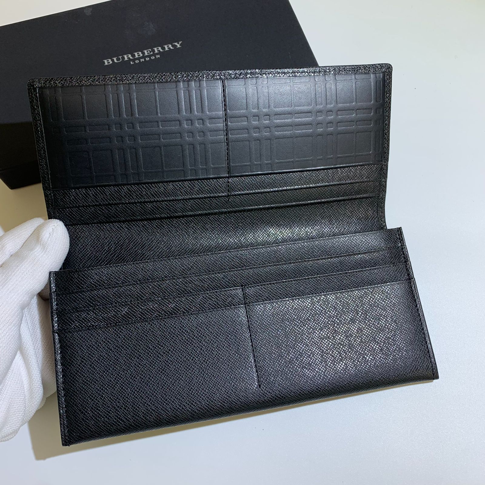 バーバリー 長財布 フラップ ノバチェック サフィアーノ レザー 