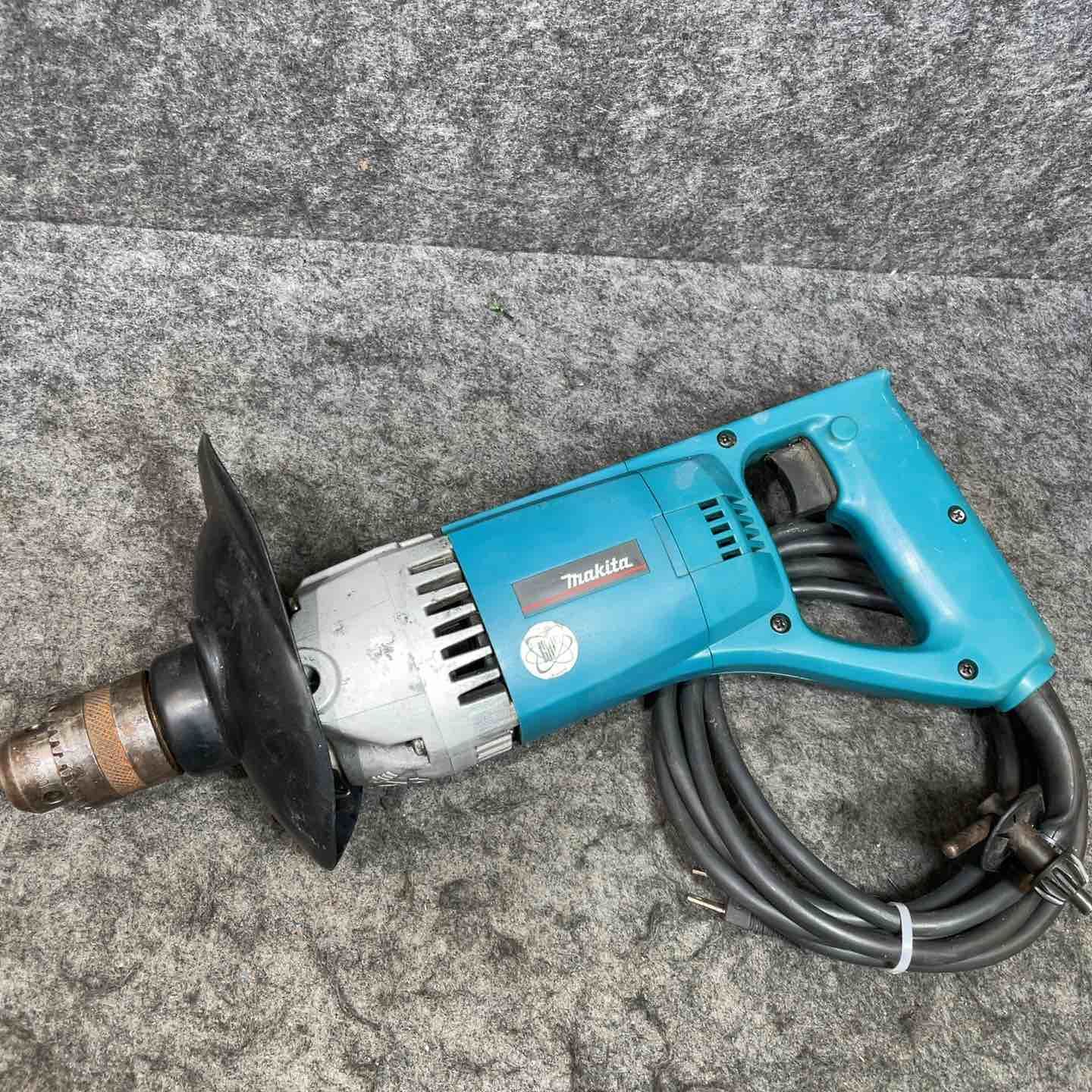 マキタ(makita) ダイヤコア震動ドリル 8406【桶川店】 マキタ(makita) ダイヤコア震動ドリル 8406【桶川店】 - メルカリ