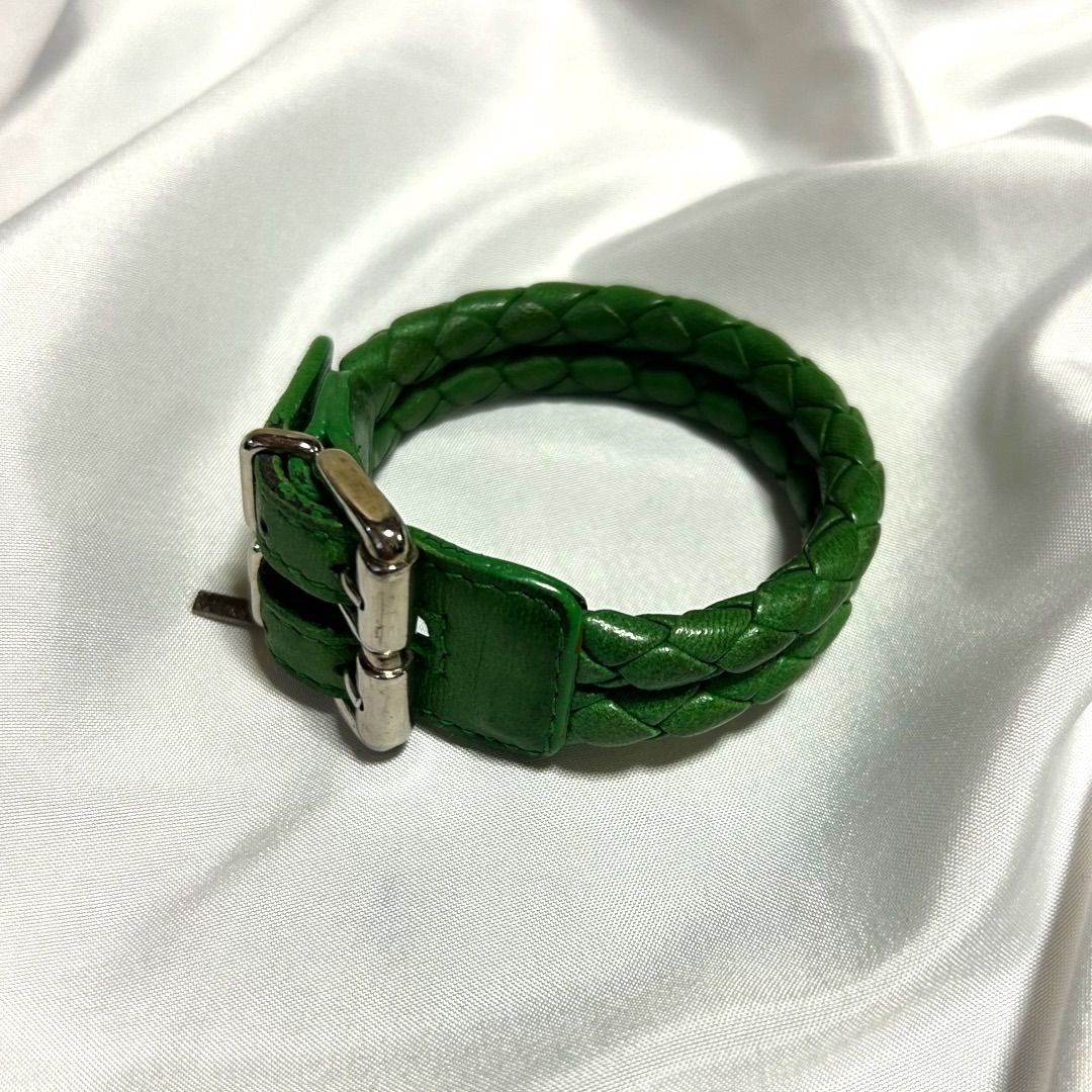 BOTTEGA VENETA レザーブレスレット イントレチャート 編み込み バックル