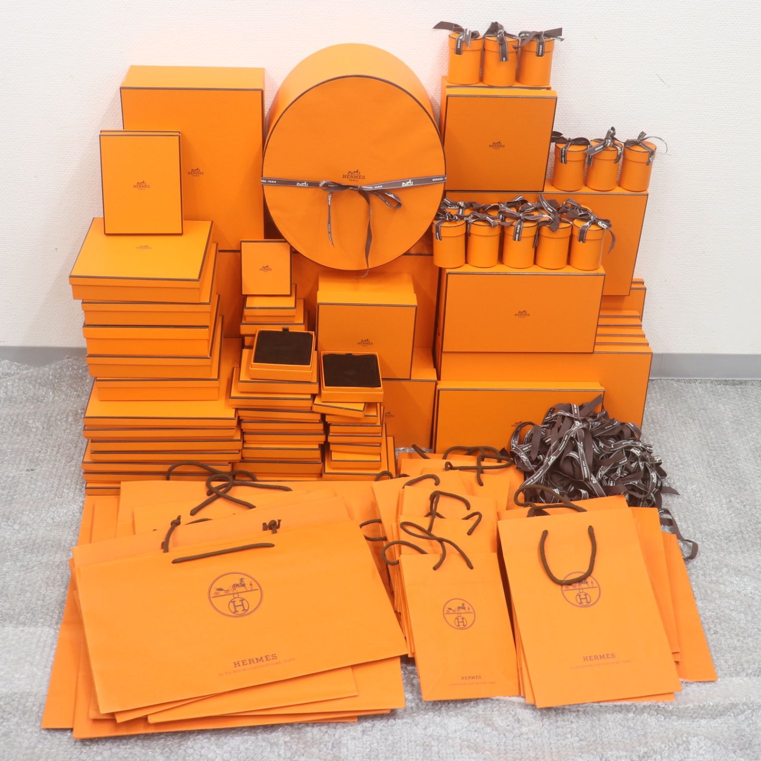 IT3J5GC5LE12 HERMES エルメス BOX ショッパー 純正 紙袋 オレンジ 空き箱 ボックス まとめ売り リボン ショッパー33枚 箱70個