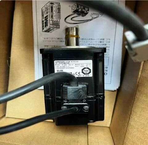 【新品★送料無料】 R88M-W20030T 新しいサーボモーター 【６ヶ月保証】