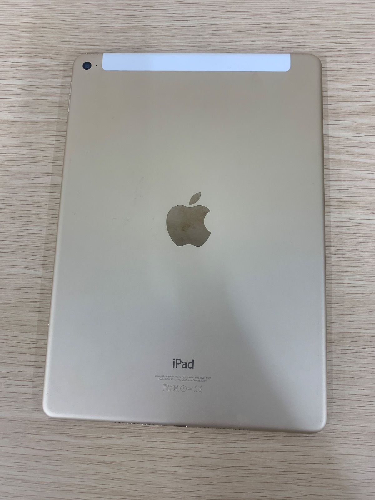 ＃【不具合あり・初期化通電動作確認済】Apple iPad Air2 ゴールド 金 16GB【スマホ、パソコン1】【4】
