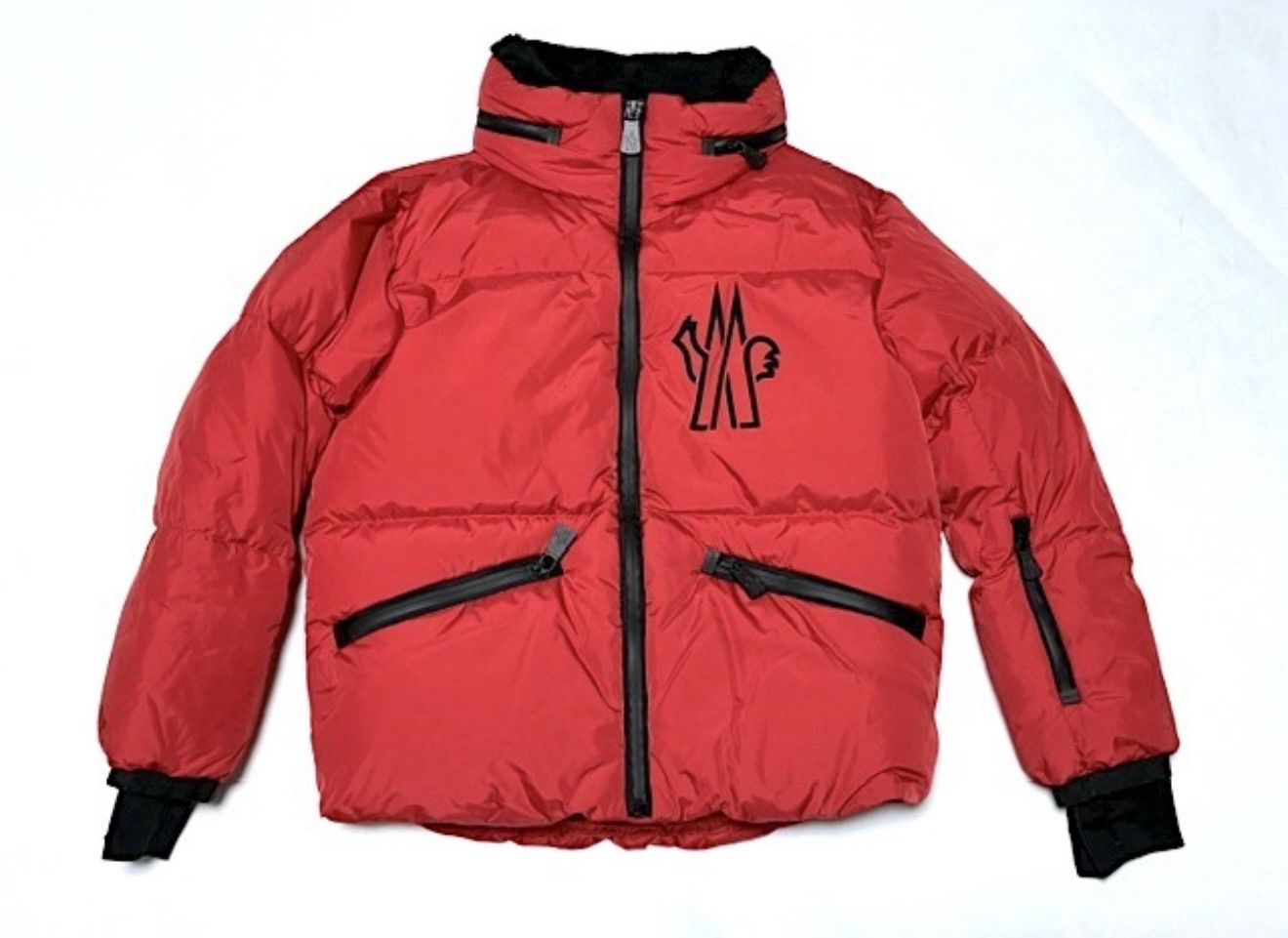 今が買い！早い者勝ち！【美品】Moncler Grenoble モンクレール グルノーブル 2024AW キッズ ダウンジャケット 130 8A スキーウェア 赤　2A48