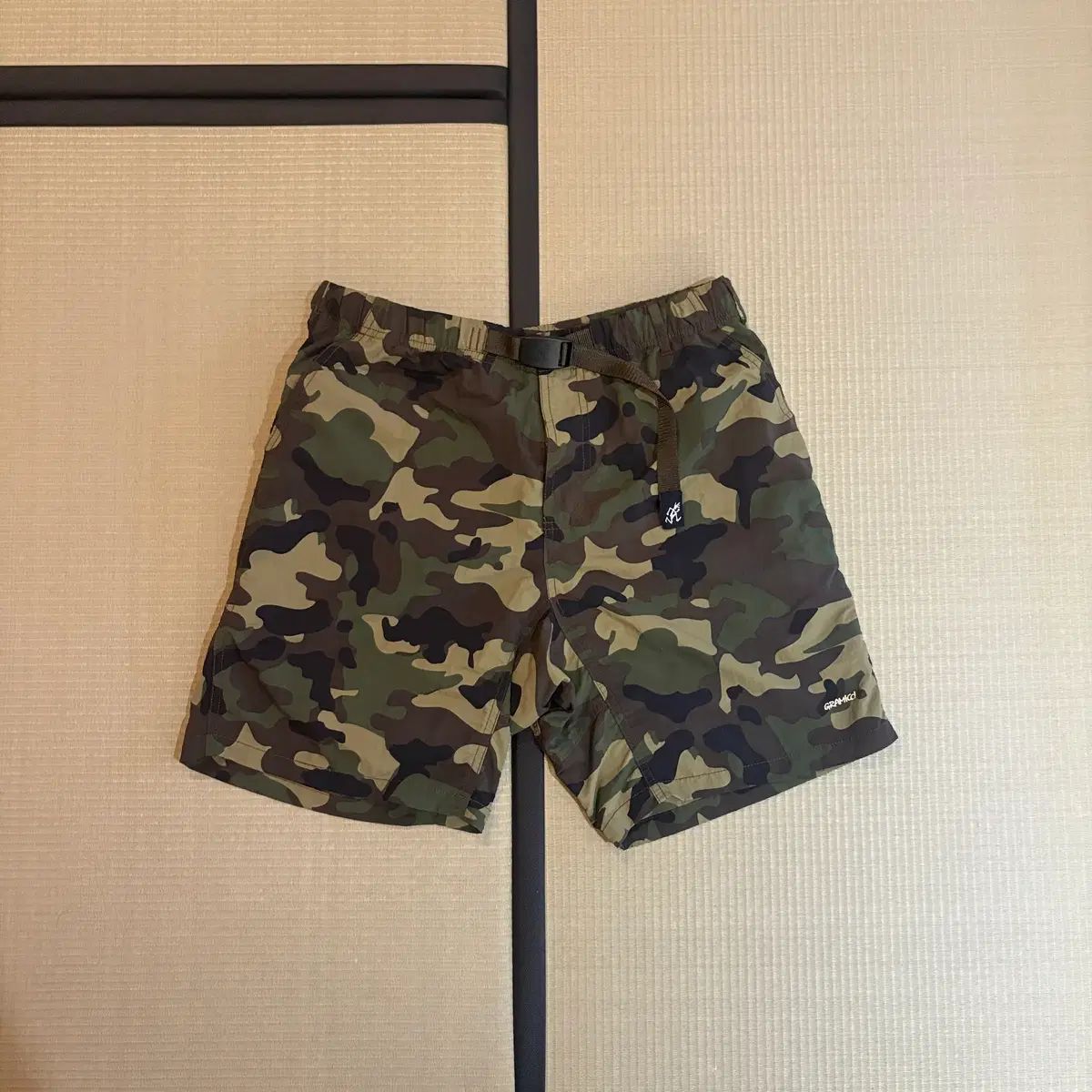 グラミチ カモフラージュ ハーフパンツ