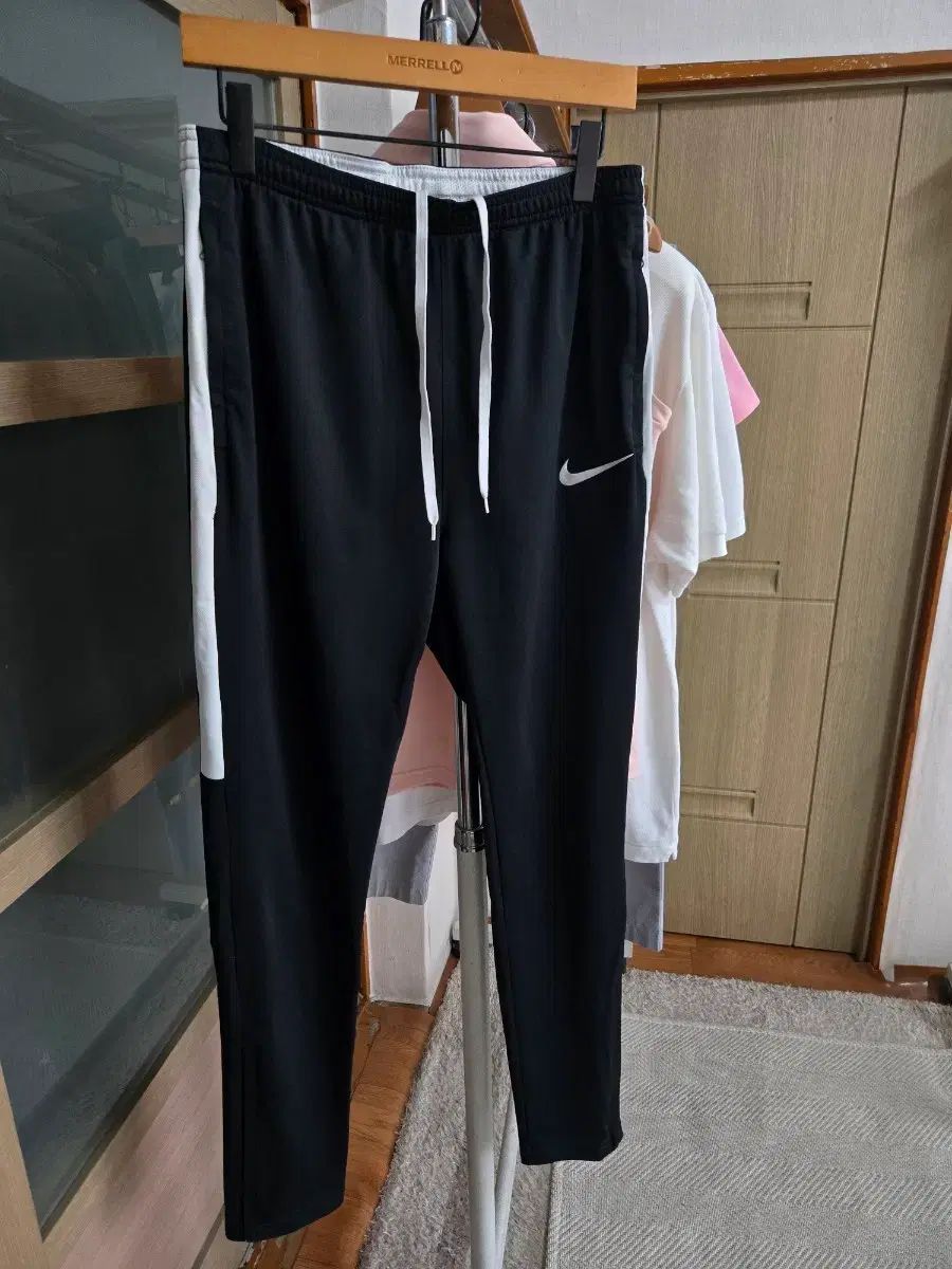 メンズM 29-30 NIKE ドライフィット トレーニング ズボン (起毛X)